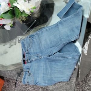 Womens Calvin Klein  Capri cropped  cuffed Jeans  sz 6